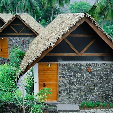 Maayaa Riverside Villa By Kpm Tripenta Attappādi Kültér fotó