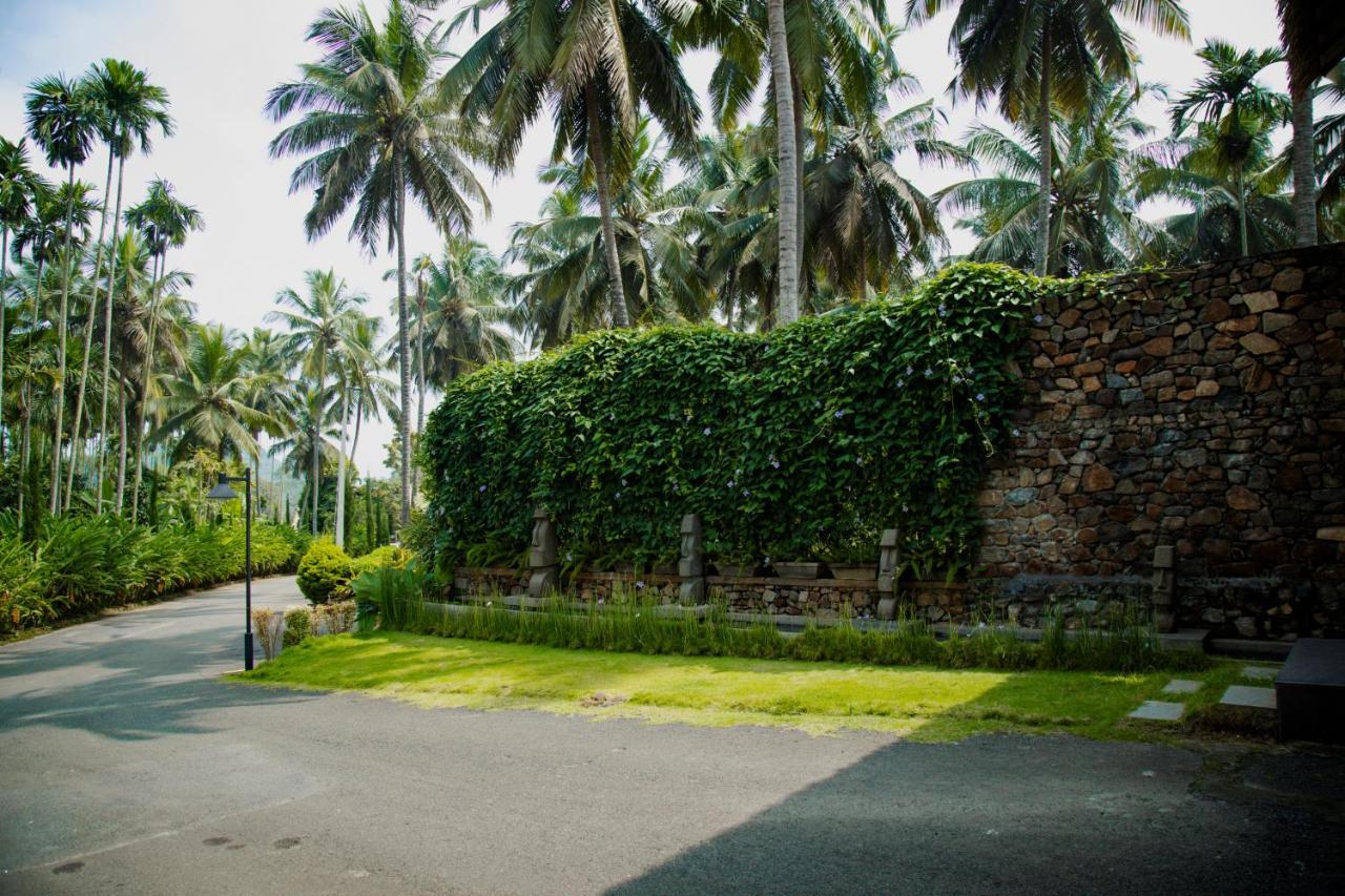 Maayaa Riverside Villa By Kpm Tripenta Attappādi Kültér fotó